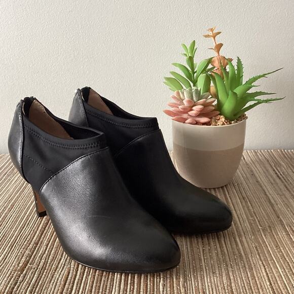 Taryn Rose Shoes - Taryn Rose Shoes Black Leather Zip Ankle Bootie Heels Size 6.5